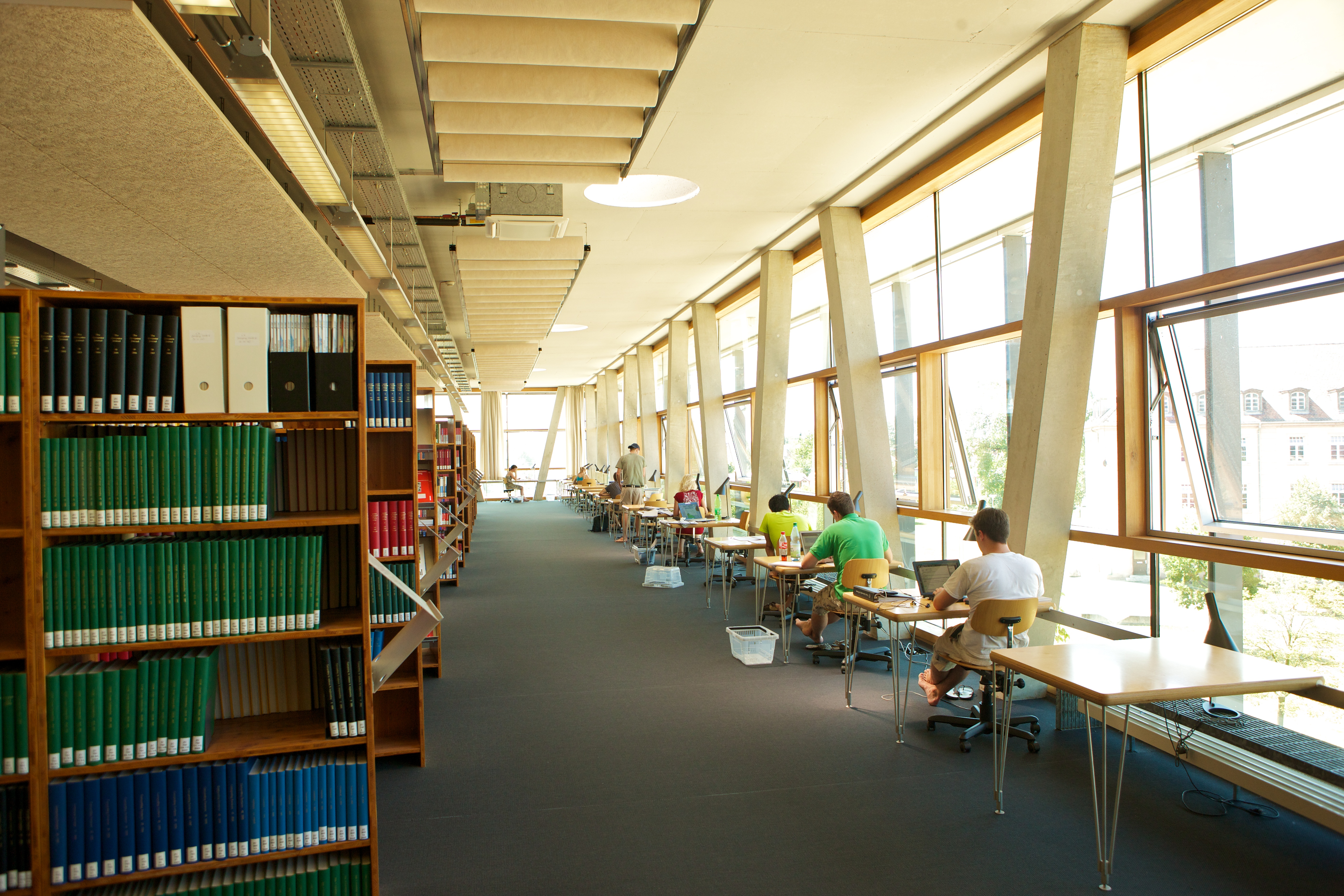 pm--2593-bibliothek.jpg